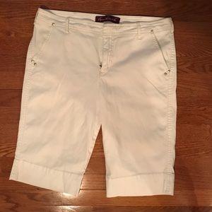Gloria Vanderbilt Bermuda shorts size 12